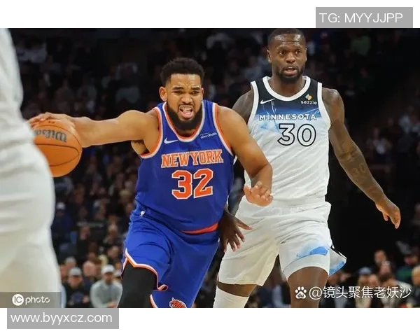 森林狼与绿军激战正酣NBA赛季精彩对决引发球迷热议与期待