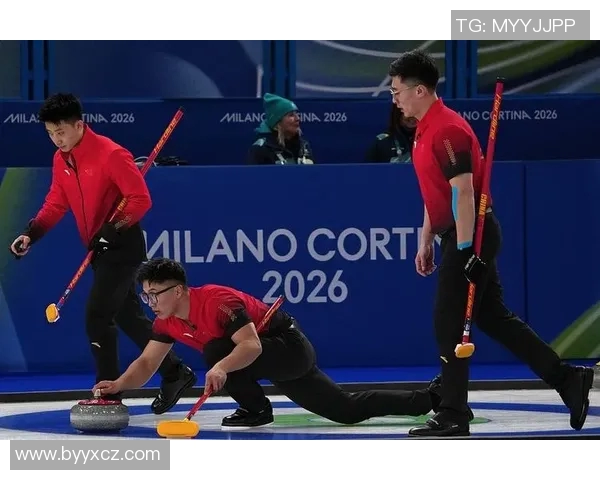 男子冰壶对决中国队迎战挪威队争夺世界冠军荣耀之战